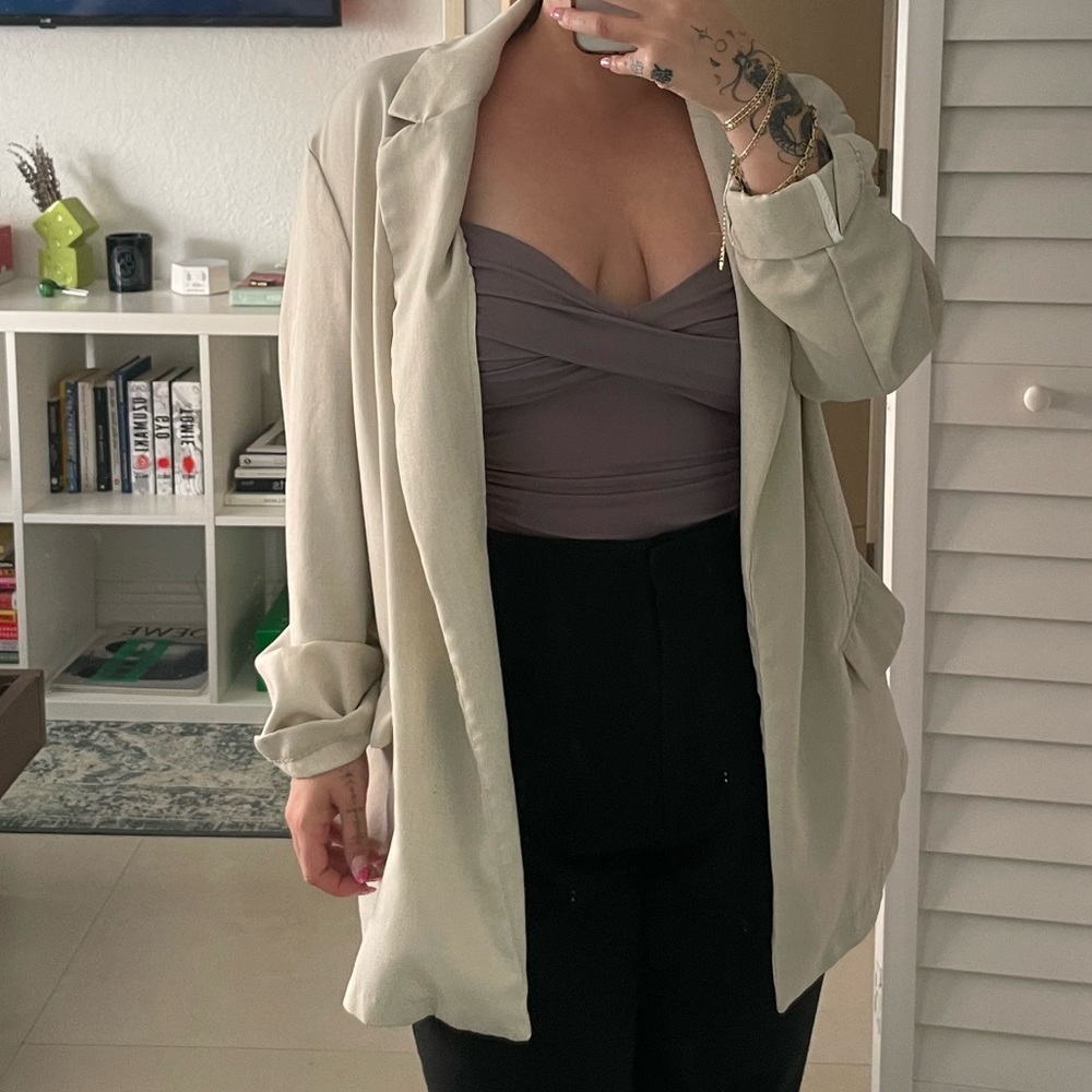 Bershka Blazer - Picture 2 of 3